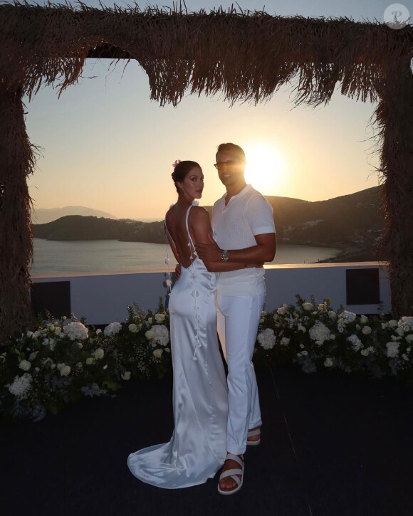 Tous ont cru que le couple s'était enfin uni.
Iris Mittenaere et son fiancé Diego El Glaoui sur Instagram.