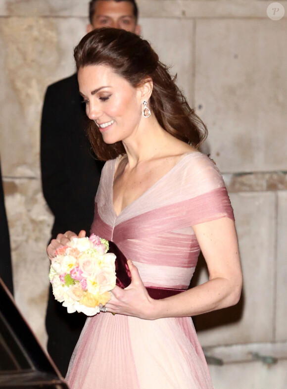 Catherine (Kate) Middleton, duchesse de Cambridge à la sortie du dîner de gala "100 Women in Finance" au profit des écoles pour la santé mentale au Victoria and Albert Museum de Londres, Royaume Uni, le 13 février 2019. 