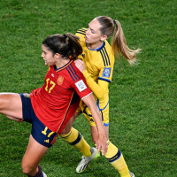 Coupe du monde féminine : une joueuse espagnole photographiée avec une arme, grosse polémique juste après un drame