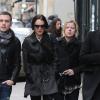 Lindsay Lohan se promène avec quelques amis rue du Faubourg Saint Honoré à Paris où elle se trouve actuellement pour la Fashion Week le 5 mars 2010 