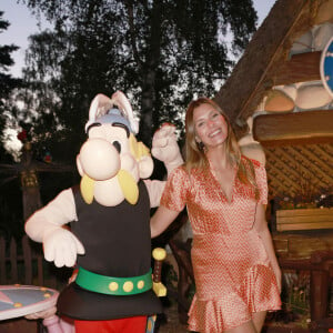 Exclusif - Camille Cerf (Miss France 2015) lors de l'opération "L'été gaulois fait son grand retour au Parc Astérix" à Plailly le 8 juillet 2022. © Christophe Aubert via Bestimage 