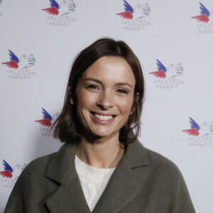 Qu'elle tente tant bien que mal de convertir à l'une de ses passions...
Isabelle Ithurburu - Réception annuelle du Secours Populaire au musée des Arts Forains à Paris le 5 décembre 2022. © Denis Guignebourg/Bestimage