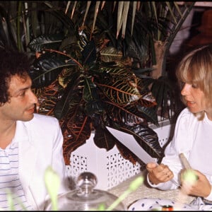 France Gall et Michel Berger à une soirée blanche chez Eddie Barclay.