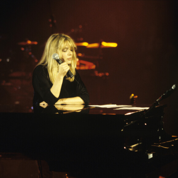 Véronique Sanson a décidé de le quitter brutalement pour un autre.
Archives - En France, à Paris, France Gall, Véronique Sanson sur le plateau de l'émission "Taratata" le 26 janvier 1993.