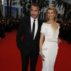 Une situation qui a hélas eu des répercussions sur l'actrice. 
Jean Dujardin, Alexandra Lamy - Montée des marches du film "Therese Desqueroux" pour la cérémonie de cloture du 65e festival du film de Cannes le 27 mai 2012.