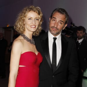 A savoir que Jean Dujardin faisait partie du casting du film vainqueur.
Alexandra Lamy, Jean Dujaridn - Diner du 65e anniversaire du festival de Cannes, le 20 mai 2012.