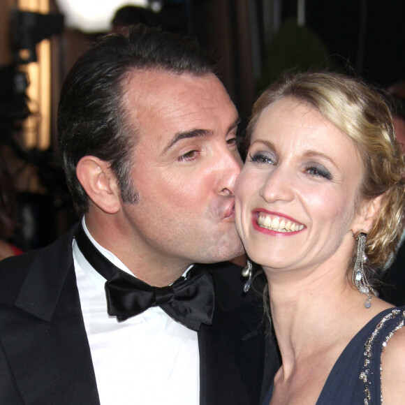 JEAN DUJARDIN ET ALEXANDRA LAMY - 84EME CEREMONIE DES OSCARS A HOLLYWOOD, LE 26 FEVRIER 2012 