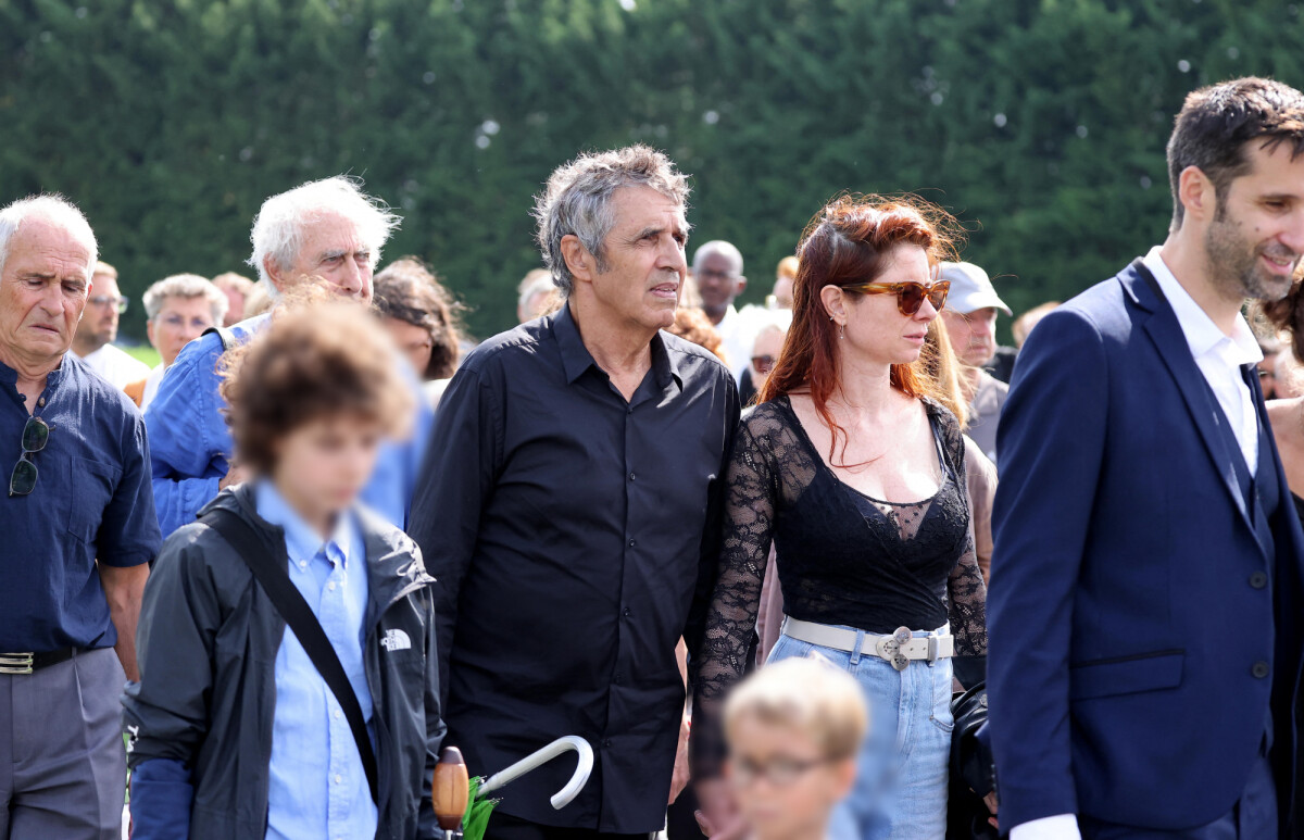 Photo : Julien Clerc, sa femme Hélène Grémillon, leur fils Léonard ...