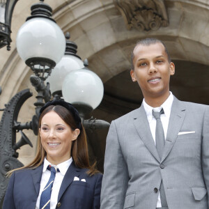 Le chanteur Stromae (Paul van Haver) et sa femme Coralie Barbier - Arrivées au défilé Thom Browne Collection Femme Prêt-à-porter Printemps/Eté 2023 lors de la Fashion Week de Paris (PFW), France, le 3 octobre 2022. © Denis Guignebourg/Bestimage 