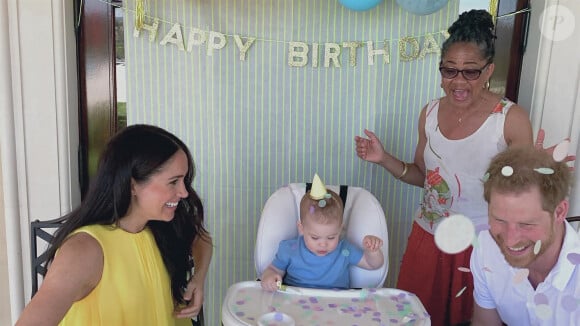 Le prince Harry, duc de Sussex et Meghan Markle, duchesse de Sussex, avec leurs enfants Archie et Lilibet. 