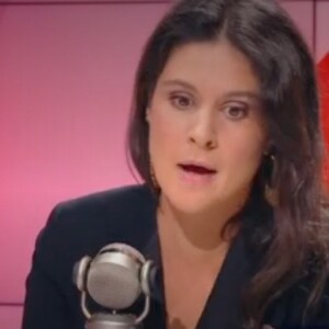 Olivier Véran, l'actuel porte-parole du gouvernement face à Apolline de Malherbe sur le plateau de BFMTV dans l'émission "Face à face".