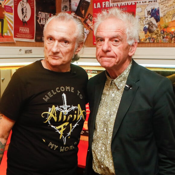 Ce dernier s'est fait connaître dans les années 1970 en créant le groupe Rockin' Rebels. La séparation a eu lieu en 1985 et Tony Marlow a rebondi en formant le Tony Marlow's Blue Five, puis en 1991 Betty and the Bops.
Exclusif - Tony Marlow, Jacky Jakubowicz - Enregistrement de l'émission "Jacky aux platines", présentée par J.Jakubowicz et diffusée la semaine du 28 août sur 20 Minutes TV. Le 28 juin 2023 © Christophe Clovis / Bestimage