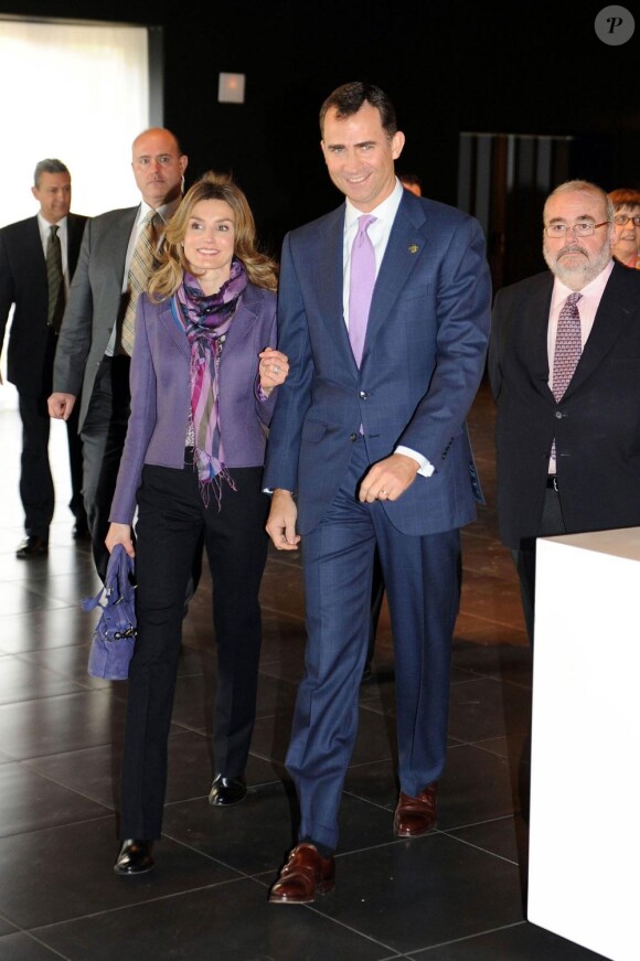 Letizia d'Espagne et Felipe d'Espagne partiscipent à un déjeuner d'affaires à la Chambre de Commerce. 5/03/2010