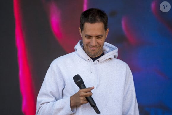 Le chanteur Fabien Marsaud dit Grand Corps Malade en répétition sur la scène du festival du Printemps de Pirogues à la Plaine de l'Ain à Saint-Vulbas (01), France le 01/07/2022. © Sandrine Thesillat / Panoramic / Bestimage