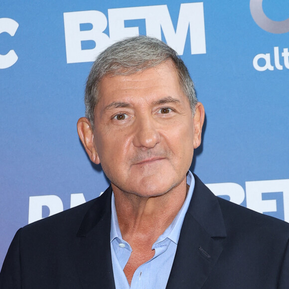 Yves Calvi lors de la conférence de presse de rentrée BFM TV. - RMC du groupe Altice France à Paris, France, le 31 août 2023. © Coadic Guirec/Bestimage