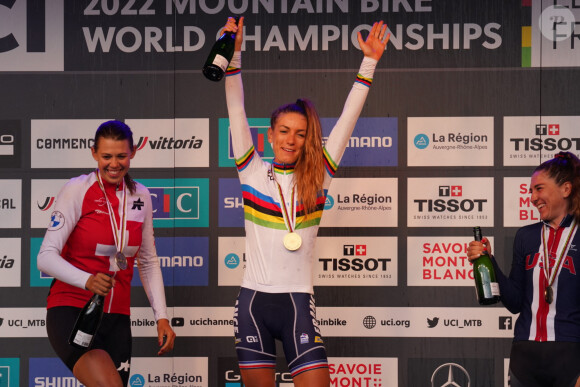 La française Pauline Ferrand-Prévot décroche le titre de championne du monde en short track aux Gets, Haute-Savoie, France, le 26 août 2022. © Fabio Averna/LPS/Zuma Press/Bestimage