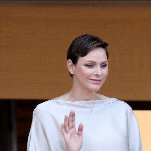 Elle est apparue très souriante
La princesse Charlene durant la célébration de la traditionnelle fête de la Saint Jean à Monaco le 23 juin 2023. © Claudia Albuquerque / Bestimage 