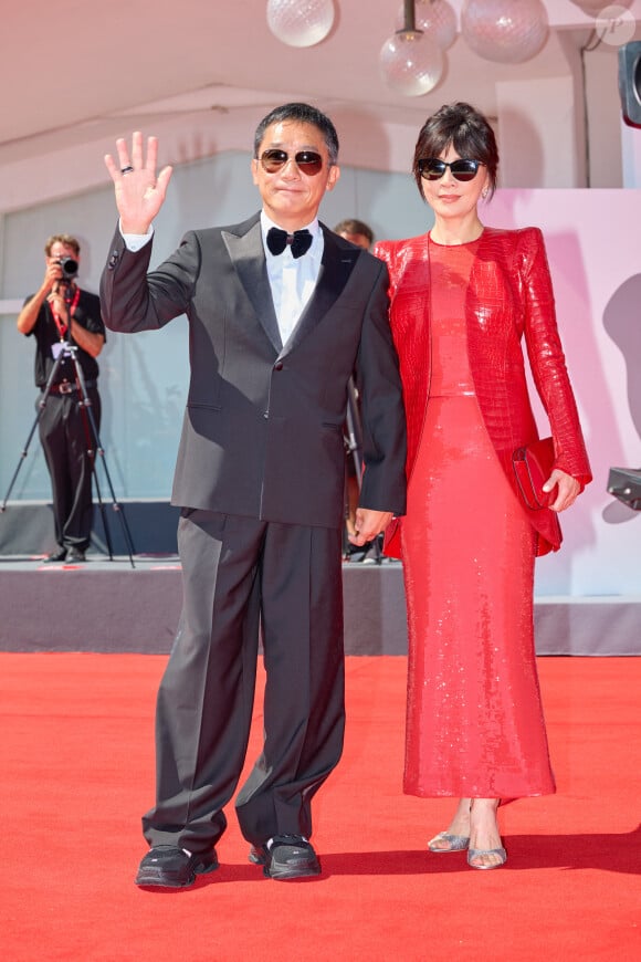 Tony Leung Chiu-wai et Carina Lau Kar-ling arrivent pour la remise du prix du "Lion d'or pour l'ensemble de sa carrière" lors du 80ème festival international du film de Venise, La Mostra, à Venise, Italie, le 2 septembre 2023. © Action Press/Bestimage