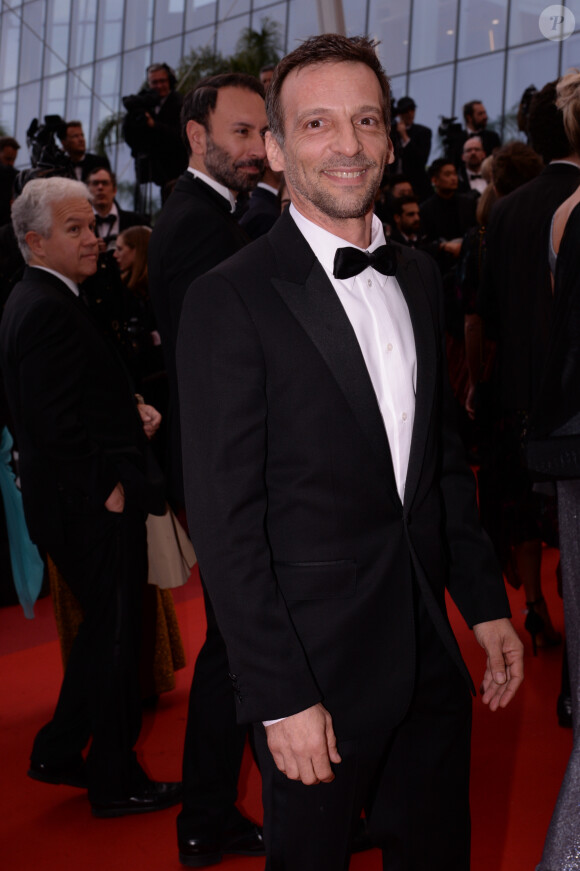 Photo : Carmen Kassovitz, Mathieu Kassovitz - People au photocall du défilé  Saint-Laurent Prêt-à-porter Automne/Hiver 2022/2023 dans le cadre de la  Fashion Week de Paris, France, le 1er Mars 2022. © Olivier