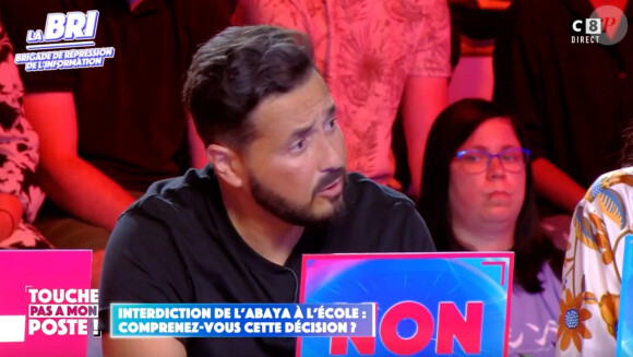 Moundir en plein débat avec Alex Goude sur le plateau de "Touche pas à mon poste".