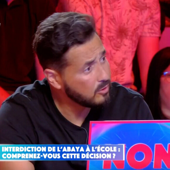 Moundir en plein débat avec Alex Goude sur le plateau de "Touche pas à mon poste".
