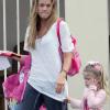 Denise Richards emmène sa fille Lola à l'école (1er mars 2010 à Los Angeles)
