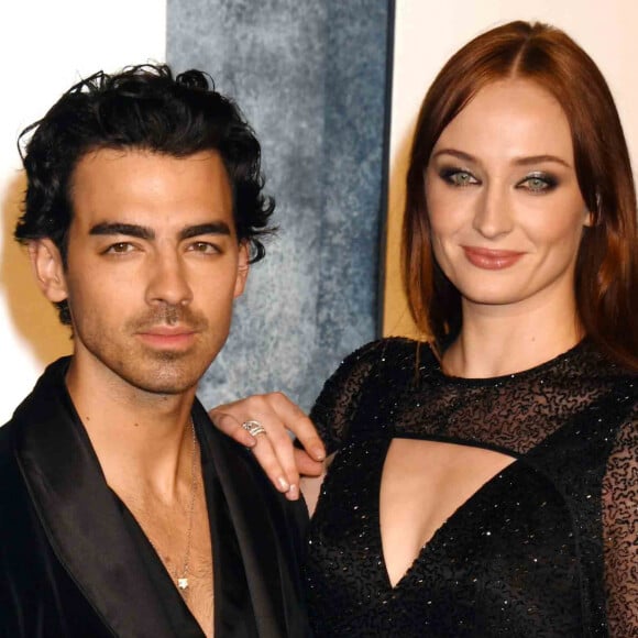 Joe Jonas et Sophie Turner seraient sur le point de se séparer
Joe Jonas et Sophie Turner au photocall de la soirée "Vanity Fair" lors de la 95ème édition de la cérémonie des Oscars à Los Angeles. 