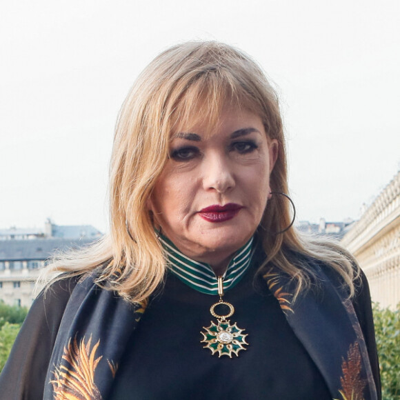 Les problèmes de santé de Catherine Jacob semblent être désormais derrière elle.
Exclusif - Catherine Jacob - Cérémonie de remise des insignes de Commandeur des Arts et des Lettres à Catherine Jacob au Ministère de la Culture à Paris. Actrice populaire, Catherine Jacob fut élevée au grade de commandeure de l'ordre des Arts et Lettres par le ministre Franck Riester. En raison des épisodes du Covid 19, la cérémonie n'avait pu avoir lieu. Cet oubli est réparé par la ministre de la culture Rima Abdul-Malak. Ami de Catherine Jacob, Gilles Muzas, ancien conseiller politique et président d'une agence de conseil a réunit autour d'elle ses amis du monde du spectacle et de la culture. © Christophe Clovis / Bestimage 