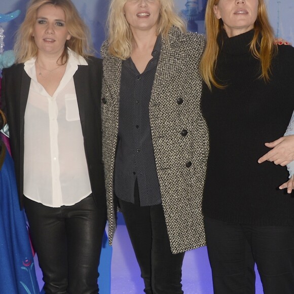 Marie-Amélie, Emmanuelle et Mathilde Seigner - Lancement du Noël de Disneyland Paris avec une nouvelle parade sur le thème "Les Nouvelles Princesses" à Marne-la-Vallée, le 15 novembre 2014. 