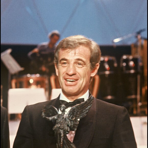 Archives - Jean-Paul Belmondo lors d'une émission de télévision