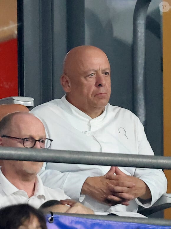 Thierry Marx - People dans les tribunes lord du match d'ouverture de la Coupe du Monde de Rugby France 2023 avant le match de la Poule A entre la France et la Nouvelle-Zélande au Stade de France à Saint-Denis le 8 septembre 2023. © Dominique Jacovides/Bestimage 