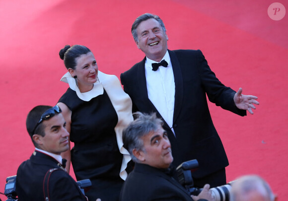Aude Ambroggi et Daniel Auteuil - Montee des marches du film "La Venus a la fourrure" lors du 66eme festival du film de Cannes. Le 25 mai 2013