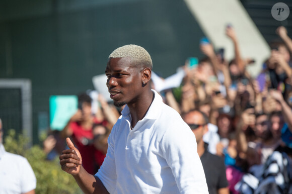 Paul Pogba arrive au centre médical de Turin avant de jouer avec la Juventus le 9 juillet 2022. 