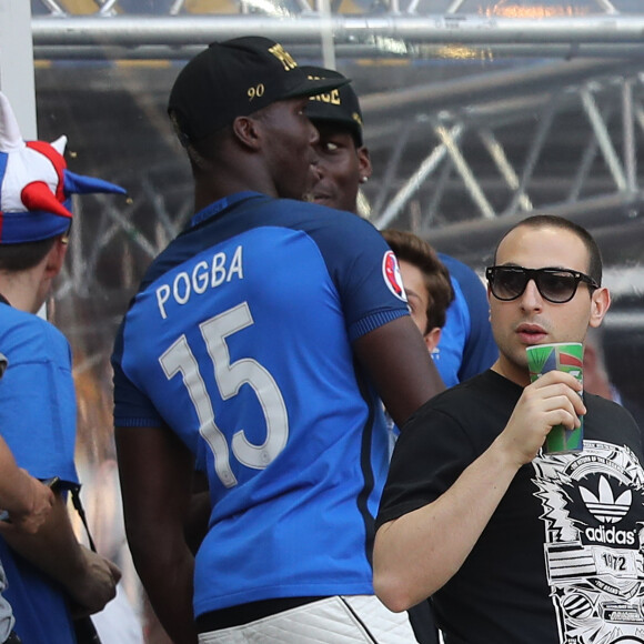 Florentin Pogba et Mathias Pogba (Frère de Paul Pogba) lors du match de la finale de l'Euro 2016 Portugal-France au Stade de France à Saint-Denis, France, le 10 juillet 2016. © Cyril Moreau/Bestimage 