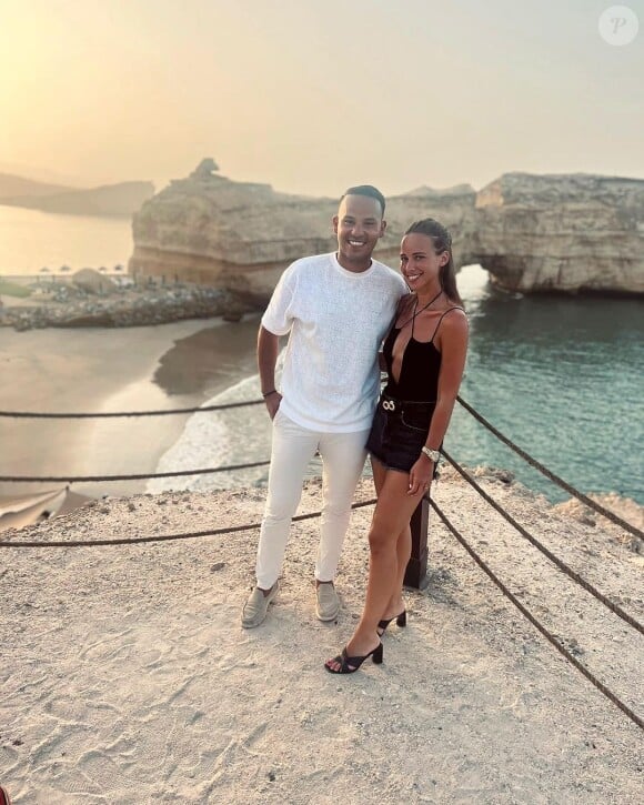 Durant l'été 2023, ils se sont rendus à Oman, dans un hôtel de luxe.
Mohamed Bouhafsi et sa compagne Angeline sur Instagram.