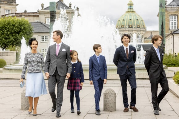 Prince Joachim et princesse Marie, prince Nikolai, prince Felix, prince Henrik, princesse Athena - Arrivées au déjeuner du jubilé des 50 ans de règne de la reine Margrethe II de Danemark sur le bateau royal danois Dannebrog à Copenhague. Le 11 septembre 2022 