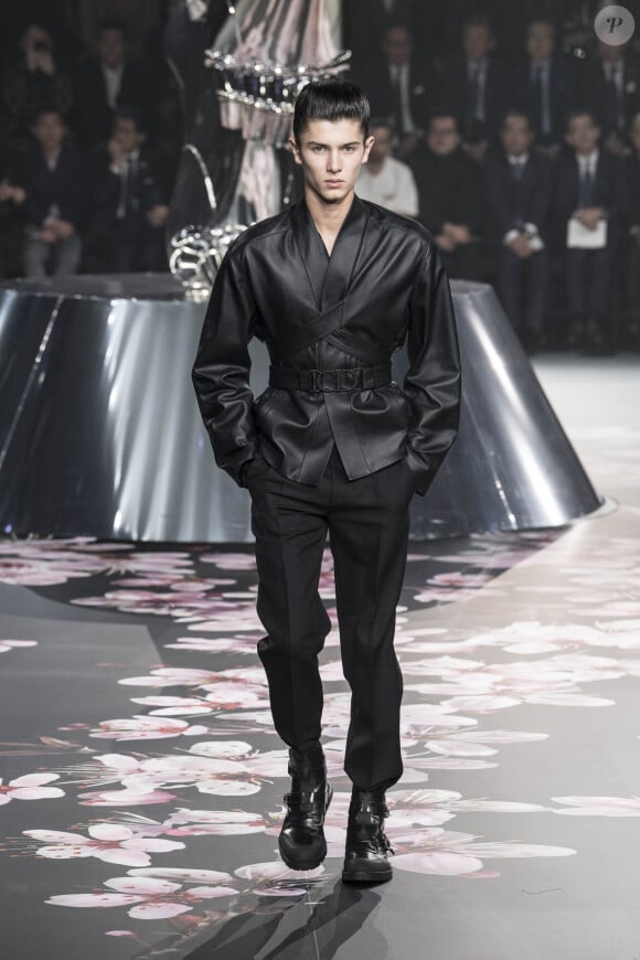 Il a notamment prêté ses traits pour mettre en valeur les créations de la maison Dior 
Le prince Nikolai de Danemark - Défilé de mode Dior Homme pre-fall 2019 à Tokyo, le 30 novembre 2018. 