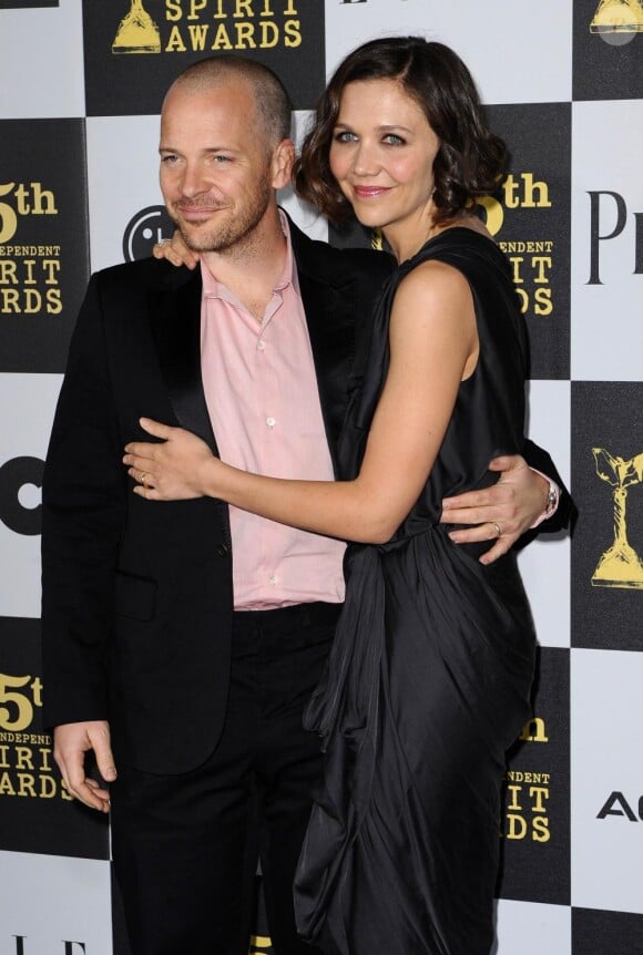 Maggie Gyllenhaal et son mari Peter Sarsgaard aux Spirit Awards, à Los Angeles, le 05/03/2010.