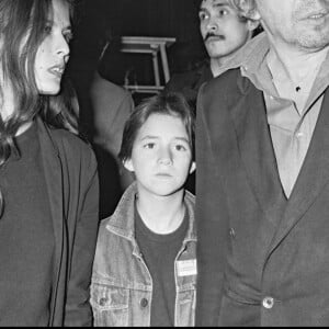 De Gainsbourg à Gainsbarre, il n'y a qu'un pas, même pour le papa !
Archives - Bambou, Charlotte et Serge Gainsbourg le 28 avril 1982