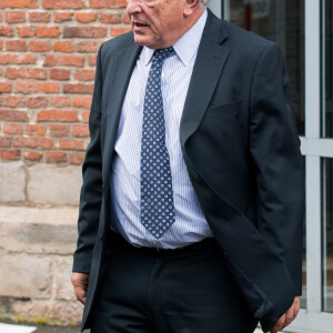 Dominique Strauss Kahn quitte son hôtel à Lille pour se rendre au tribunal, dans le cadre du procès de proxénétisme aggravé dit de "l'affaire du Carlton". Le 17 février 2015 