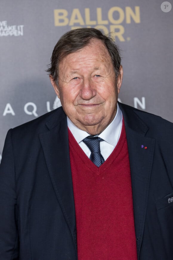 Invité de l'émission "Chez Jordan", il a indiqué le montant de sa retraite
Guy Roux - Tapis rouge de la cérémonie du Ballon d'or France Football 2018 au Grand Palais à Paris, France, le 3 décembre 2018. le Croate L.Modric remporte le trophée 2018. © Cyril Moreau/Bestimage