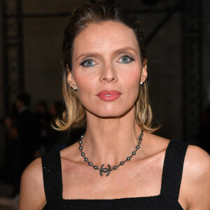 Mais l'heureuse maman de trois enfants a quand même ses petits secrets pour garder la ligne !
Sylvie Tellier - People au défilé de mode Haute-Couture printemps/été 2023 Tony Ward lors de la Fashion Week de Paris le 23 janvier 2023. © Veeren / Christophe Clovis / Bestimage 