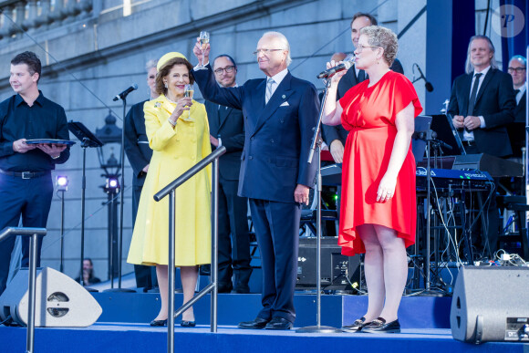Le roi Carl XVI Gustav et la reine Silvia de Suède lors du concert de la ville de Stockholm à Lejonbacken dans le cadre des célébrations du jubilé du roi Carl XVI Gustav de Suède (50ème anniversaire de l'accession au trône du roi) à Stockholm, Suède, le 16 septembre 2023. 
