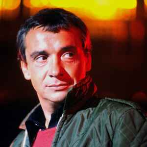 Malheureusement, ce dernier mort à Toulon le 31 janvier 1976 alors qu'il s'apprêtait à retrouver son public.
Archive - Michel Sardou