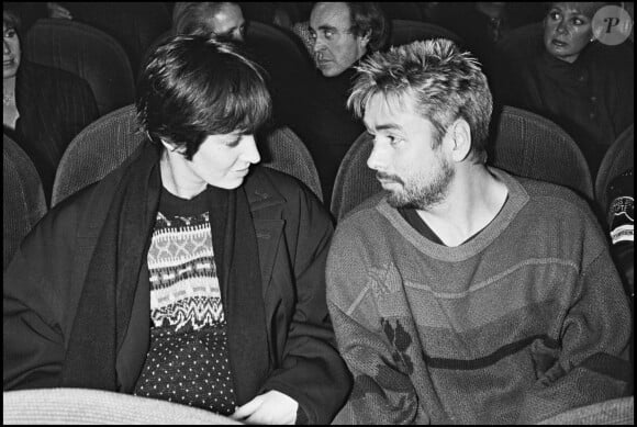 Mais elle a fini par mettre un terme au duo. Ce que n'a jamais vraiment digéré Luc Besson.
ARCHIVES - ANNE PARILLAUD ET LUC BESSON A LA PREMIERE DU FILM "ANGEL HEART" A PARIS EN 1987 31/03/1987 - Paris