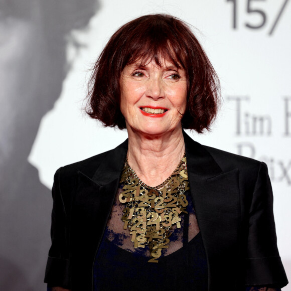 Mais face à tous ces drames, l'actrice a su faire preuve d'une sagesse remarquable.
Sabine Azéma - Photocall lors de la cérémonie d'ouverture de la 14ème édition du Festival Lumière 2022 à la Halle Tony Garnier à Lyon le 15 octobre 2022. © Domnique Jacovides / Bestimage 