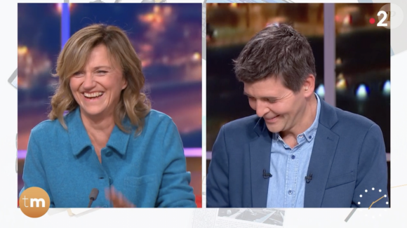 Valérie Maurice et Thomas Sotto pris d'un incontrôlable fou rire dans "Télématin". France 2