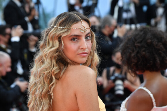 Carla Ginola - Montée des marches du film " Tout s'est bien passé " lors du 74ème Festival International du Film de Cannes. Le 7 juillet 2021 © Rachid Bellak / Bestimage