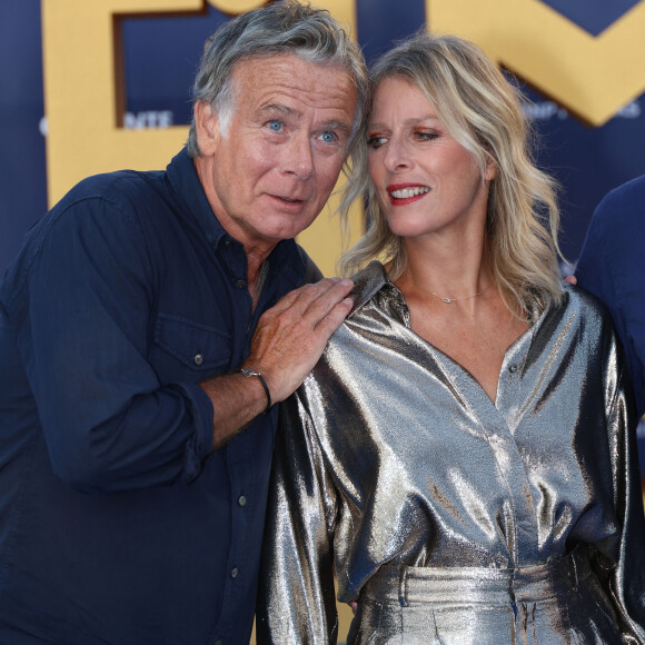 Franck Dubosc et Karin Viard - Tapis bleu de la 16ème édition du festival du film francophone de Angoulême le 25 août 2023. © Coadic Guirec / Bestimage