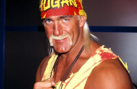 VIDEO Hulk Hogan a épousé sa jeune compagne : découvrez la tenue improbable du catcheur pour célébrer son amour !